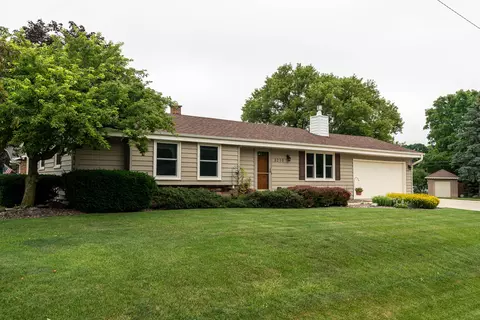 3210 Valley Frg, Racine, WI 53404