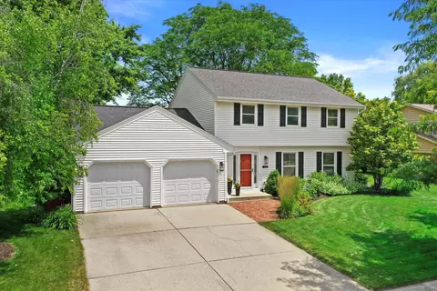 5696 Gladstone, Greendale, WI 53129