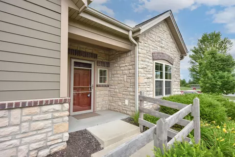 w250n4951 William #3, Pewaukee, WI 53072