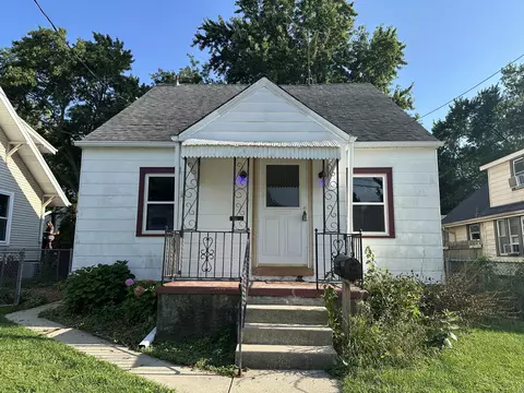 321 Harrison, Waukesha, WI 53186