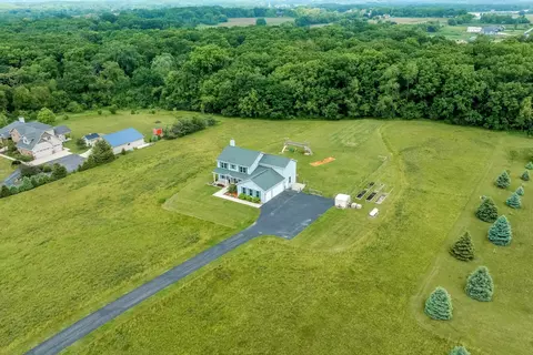 28900 Rowntree, Burlington, WI 53105
