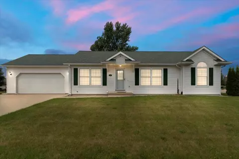 611 Arrowhead, Twin Lakes, WI 53181