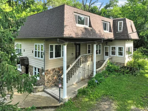 34300 Grand, Burlington, WI 53105