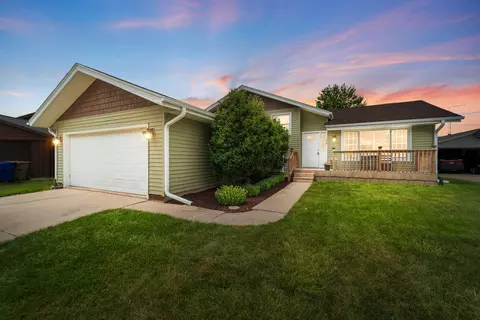 1570 15th, Kenosha, WI 53140