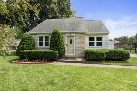 1525 E Morgan, Milwaukee, WI 53207