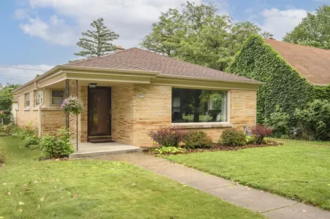 2972 N 86th, Milwaukee, WI 53222