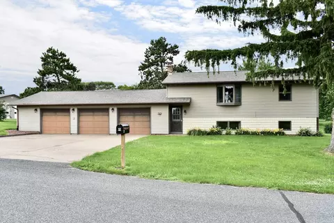 32 W 21st, Buffalo City, WI 54622