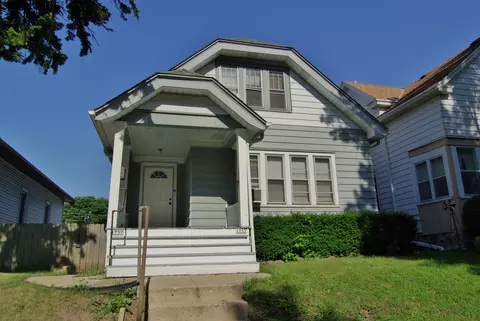 1755 S 73rd, West Allis, WI 53214
