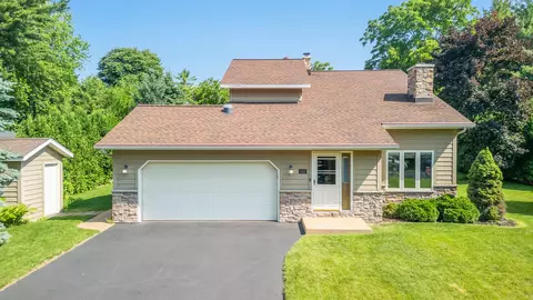 1410 Webster, Cleveland, WI 53015