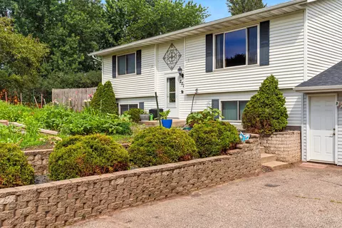 2010 Franklin, Onalaska, WI 54650