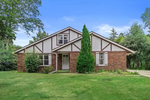 14622 W Woodland, New Berlin, WI 53151