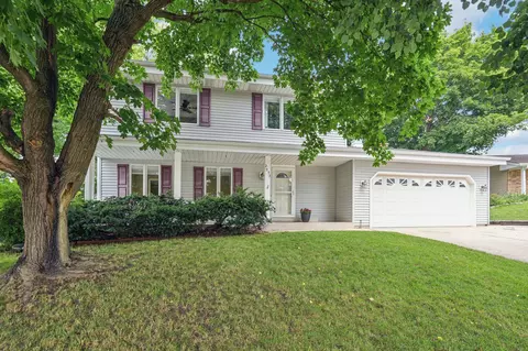 2953 Coventry, Waukesha, WI 53188