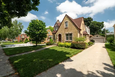 2630 N 91st, Wauwatosa, WI 53226