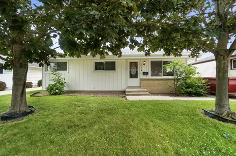 2701 Loraine, Racine, WI 53404