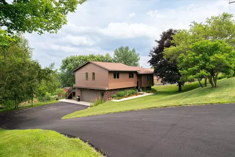 734 4th, La Crescent, MN 55947