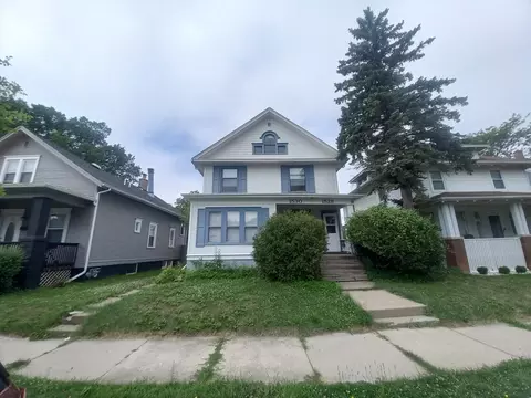 1528 Flett, Racine, WI 53405