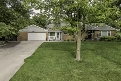 4760 N 149th, Brookfield, WI 53005
