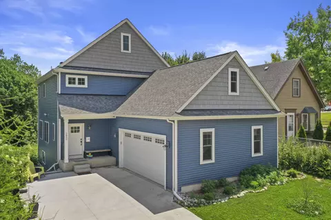 2840 S Greeley, Milwaukee, WI 53207