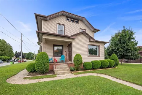 1205 W Washington, Cleveland, WI 53015