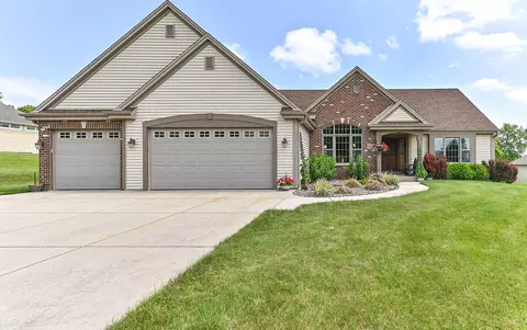 w235s8220 Scenic, Big Bend, WI 53103