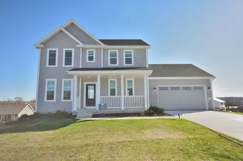 605 Standing Stone, Waukesha, WI 53189
