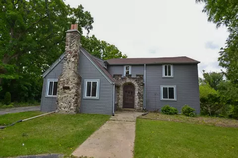 18435 Hoffman, Brookfield, WI 53045