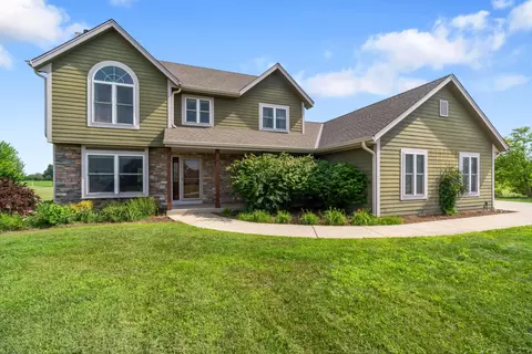 s84w33150 Brown Bear, Mukwonago, WI 53149