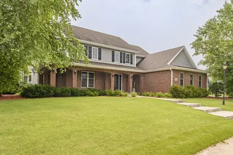 1903 Rockridge, Waukesha, WI 53188