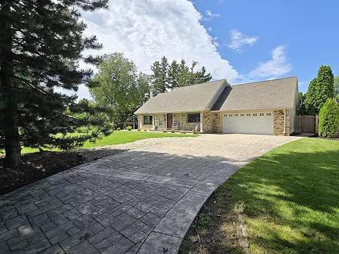 5322 W Van Beck, Milwaukee, WI 53220