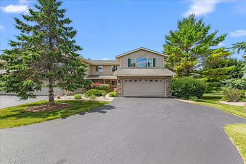 720 Stoney Crk #4, West Bend, WI 53095