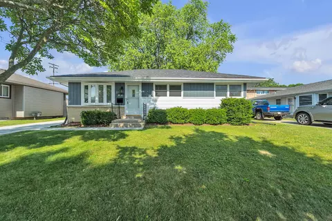 2616 Loraine, Racine, WI 53404