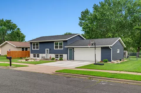 607 11th, Onalaska, WI 54650