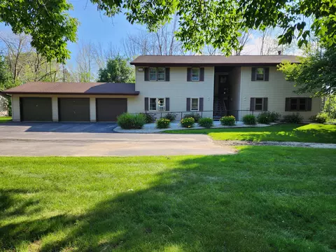 910 E Cedar #501, Manitowoc, WI 54220