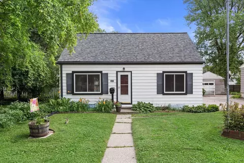 321 Palmer, Waukesha, WI 53188