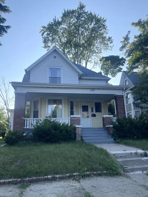 1312 Carlisle, Racine, WI 53404
