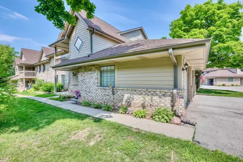 n80w12980 Fond Du Lac #4, Menomonee Falls, WI 53051