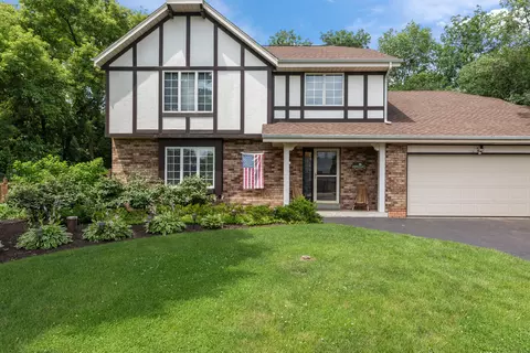 w275s4437 Green Country, Waukesha, WI 53189