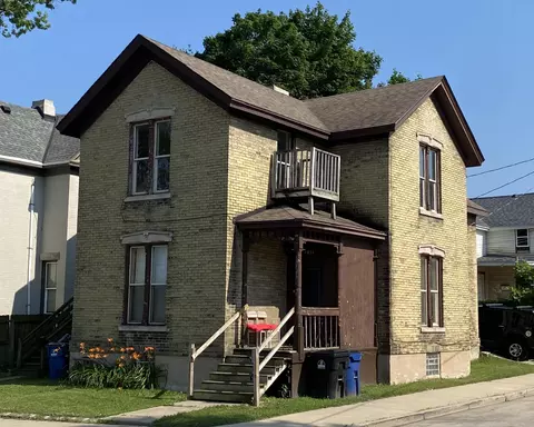 1011 10th, Racine, WI 53403