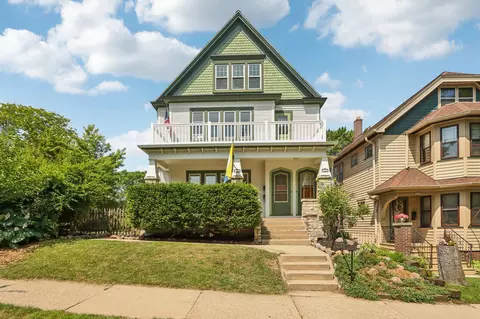 3247 S Delaware #3249, Milwaukee, WI 53207