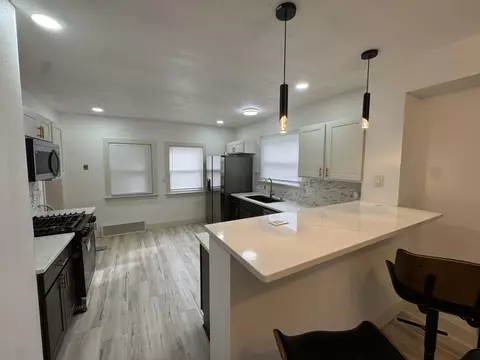 4605 W Medford, Milwaukee, WI 53216