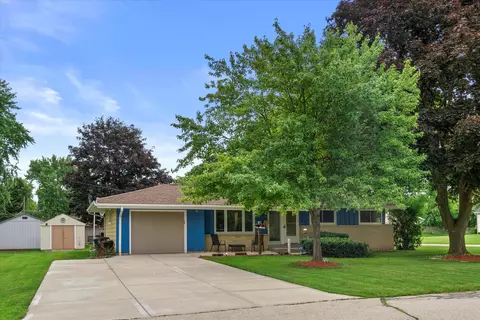 4620 S 72nd, Greenfield, WI 53220