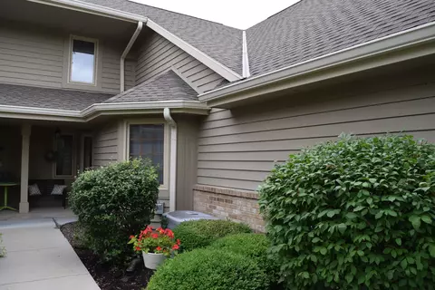 n21w24248 Cumberland #26 I, Pewaukee, WI 53072
