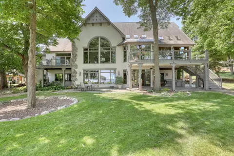 w278n2920 Oak, Pewaukee, WI 53072