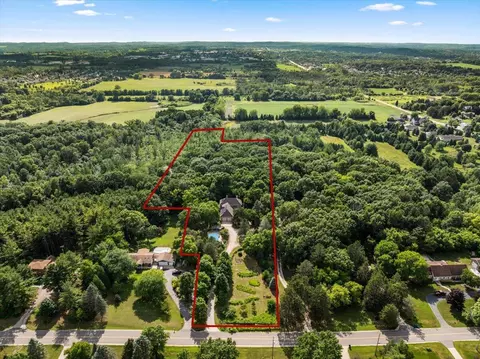 5613 Maple, Trenton, WI 53095