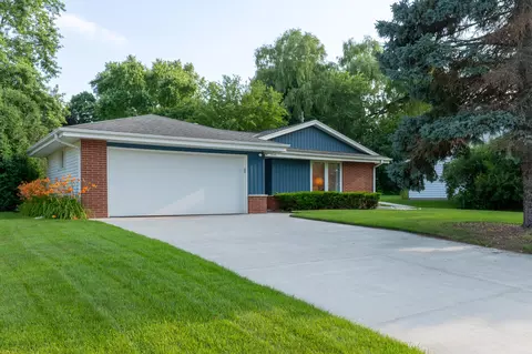 15125 W Fenway, New Berlin, WI 53151