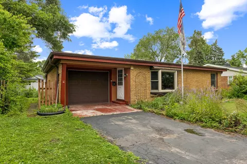 140 Caldwell, Pewaukee, WI 53072