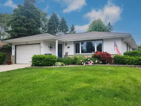 1784 Hickory, South Milwaukee, WI 53172