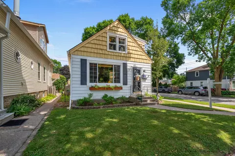 3174 S Lenox, Milwaukee, WI 53207
