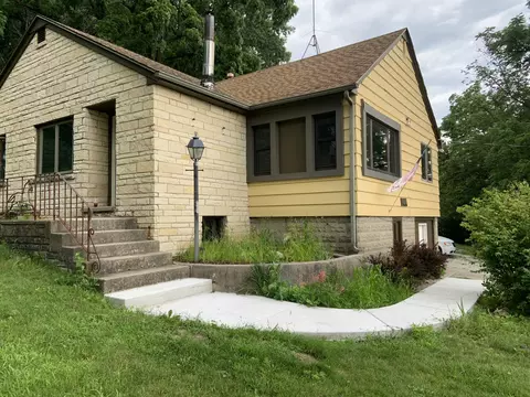 144 Riverside, Waterford, WI 53185