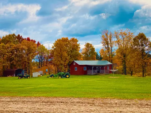 N11225 County Rd F, Alma, WI 54754